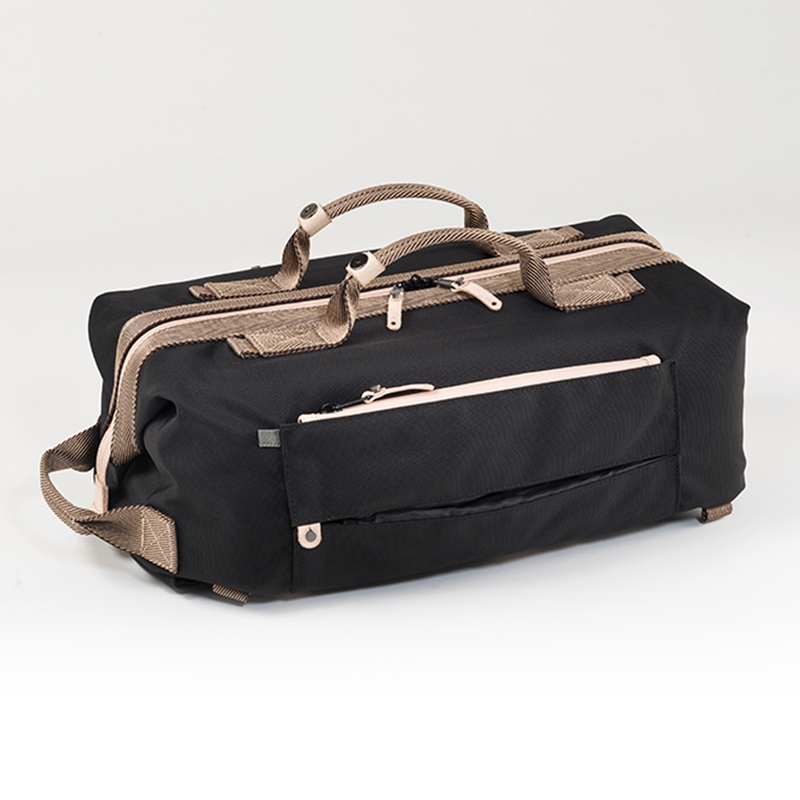 Dr. Wilds Medium Pack Camera Bag