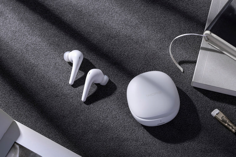 1More Aero Headphone