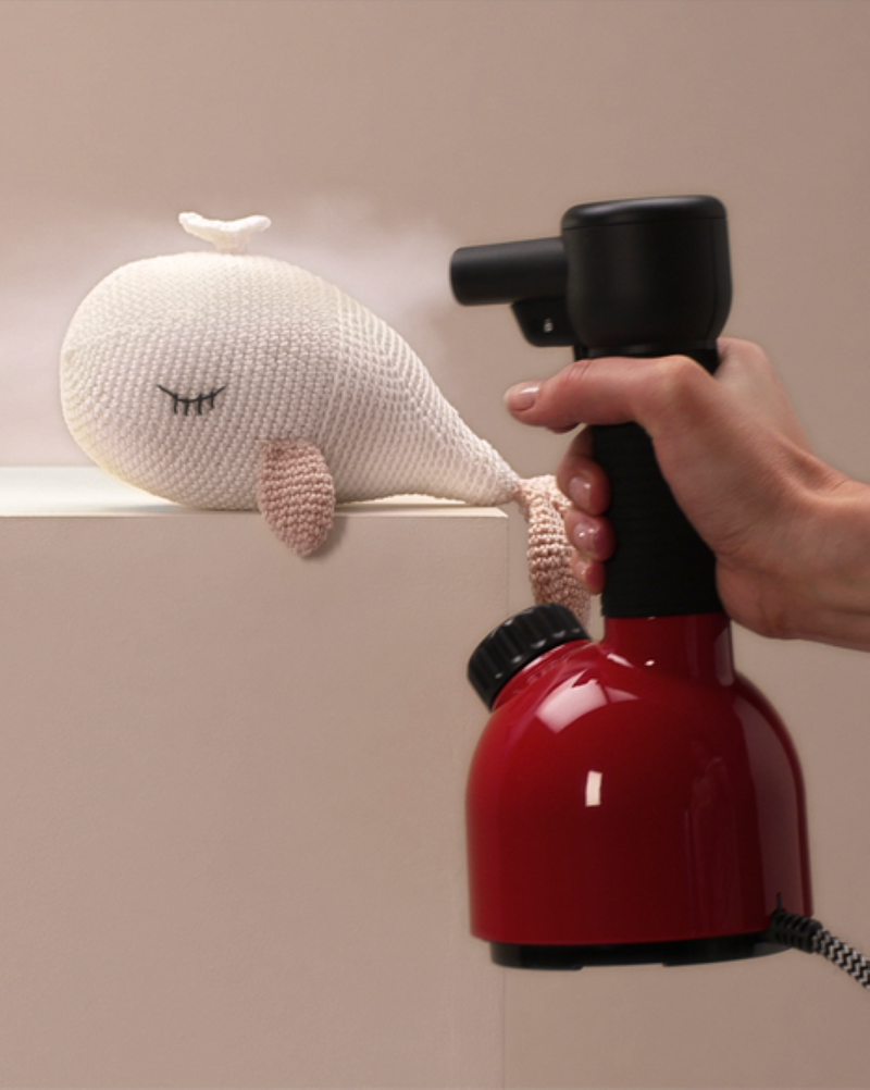 LAURASTAR IGGI RED TRAVEL EDITION HYGIENE HANDHELD STEAMER