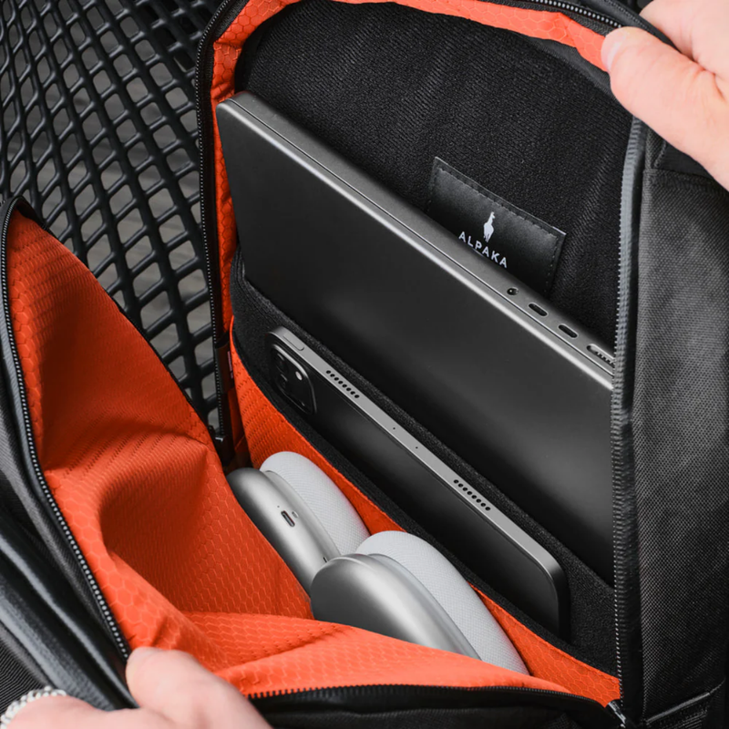 ALPAKA Elements Travel Backpack 旅行背囊 VX42