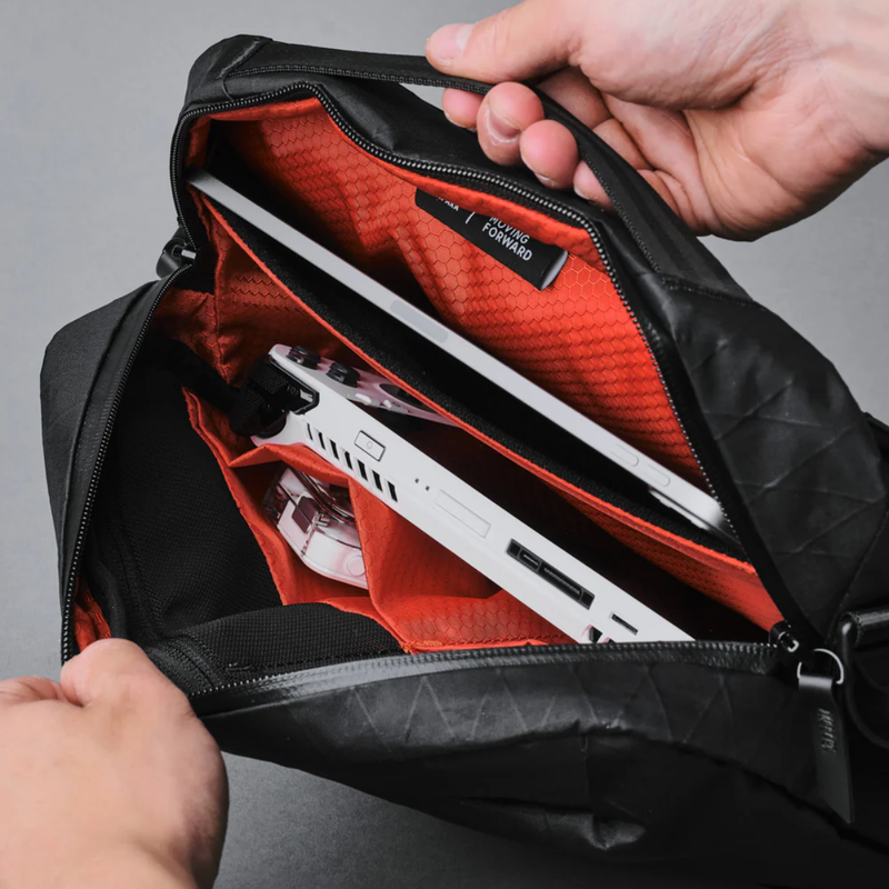 ALPAKA Go Sling 側肩包 VX21