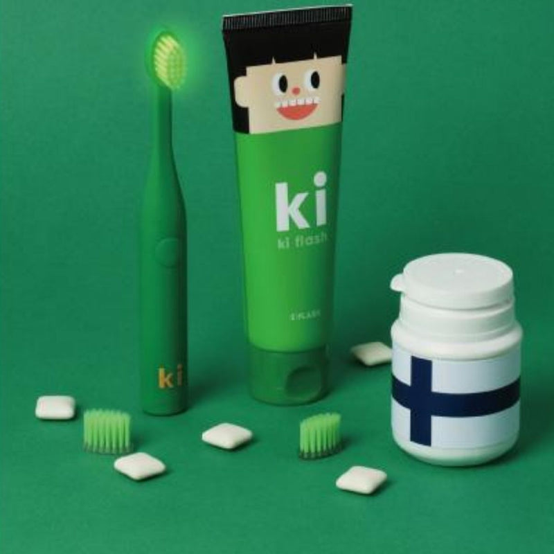 E Flash Ki set (preventing tooth decay LED toothbrush + toothpaste)