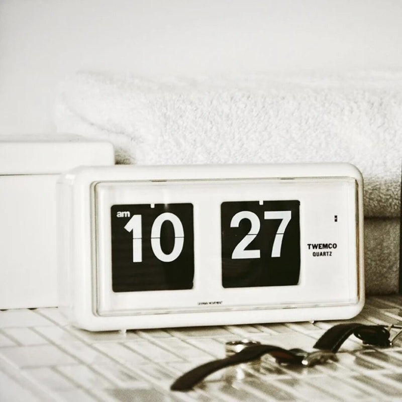 TWEMCO Battery Quartz Table/Wall Flip Clock QT-30