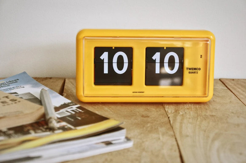 TWEMCO Battery Quartz Table/Wall Flip Clock QT-30