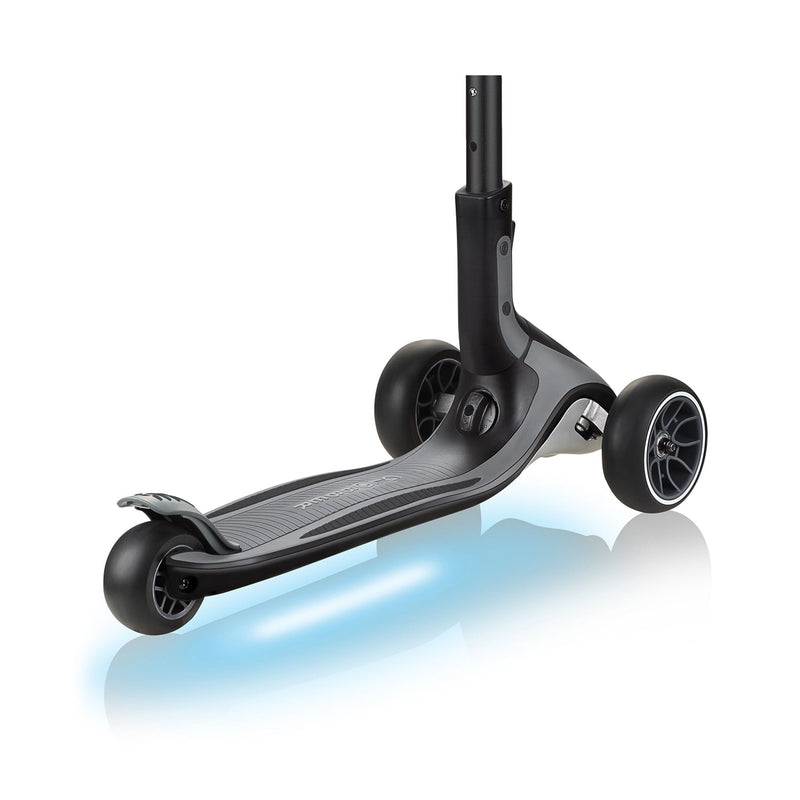 Globber ULTIMUM LIGHTS Scooter